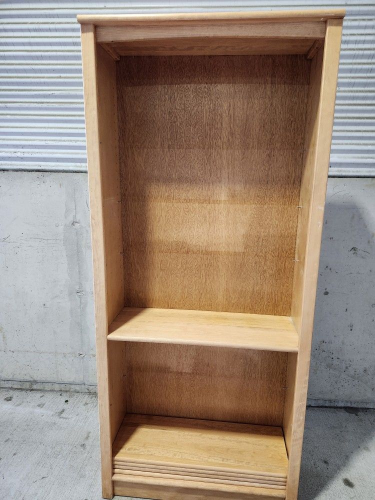 Bookcase Long 31.72" W 12" High 72" Just Need One Pin π To Hold One Sheff