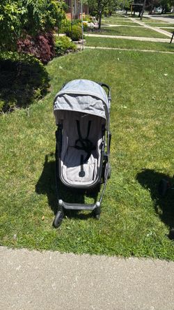 Urbini stroller and bassinet
