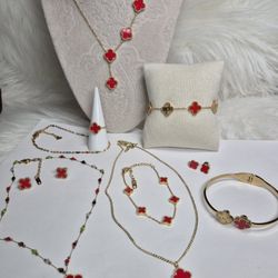 Beautiful Clover Jewelry Non Tarnish Exelent Quality  Prices On Description 