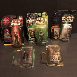 Star Wars figures 3 sealed and 2 complete in bubble vintage retro action figure