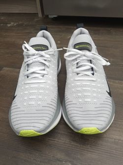 NIKE REACTX Infinity Run 4