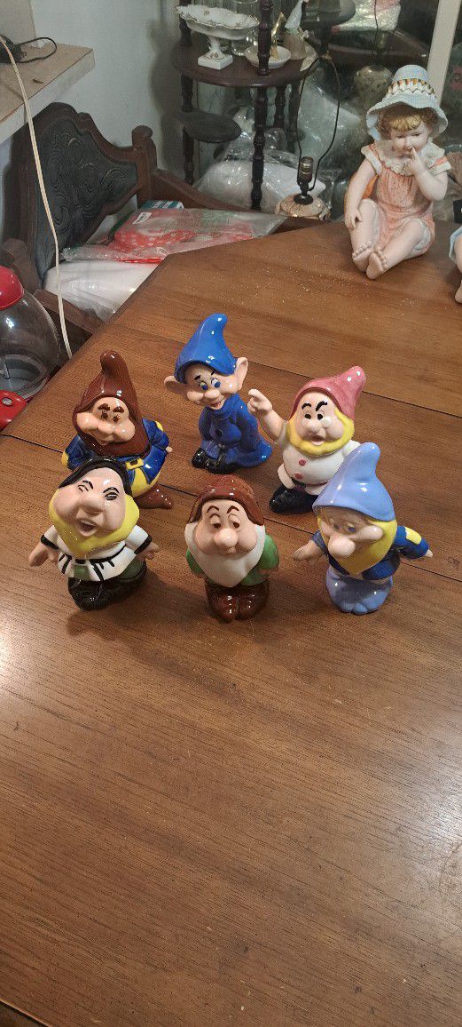 Collectible Rare Vintage Set Lot Of 6 Of The Seven Dwarfs Ceramic Walt Disney Prod, Painted  8"-9"