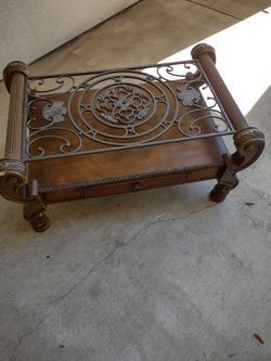 Coffee table missing glass top