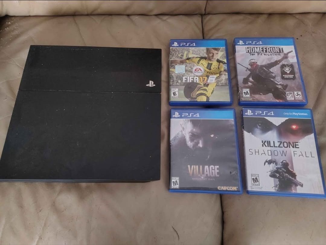 PS4 With Games