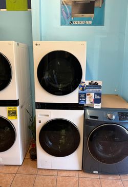 LG Electric WashTower Stacked SMART Laundry Center 4.5 Cu.Ft. Front Load Washer & 7.4 Cu.Ft. Electric Dryer