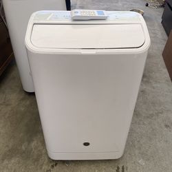GE appliance portable air conditioner w/ remote
