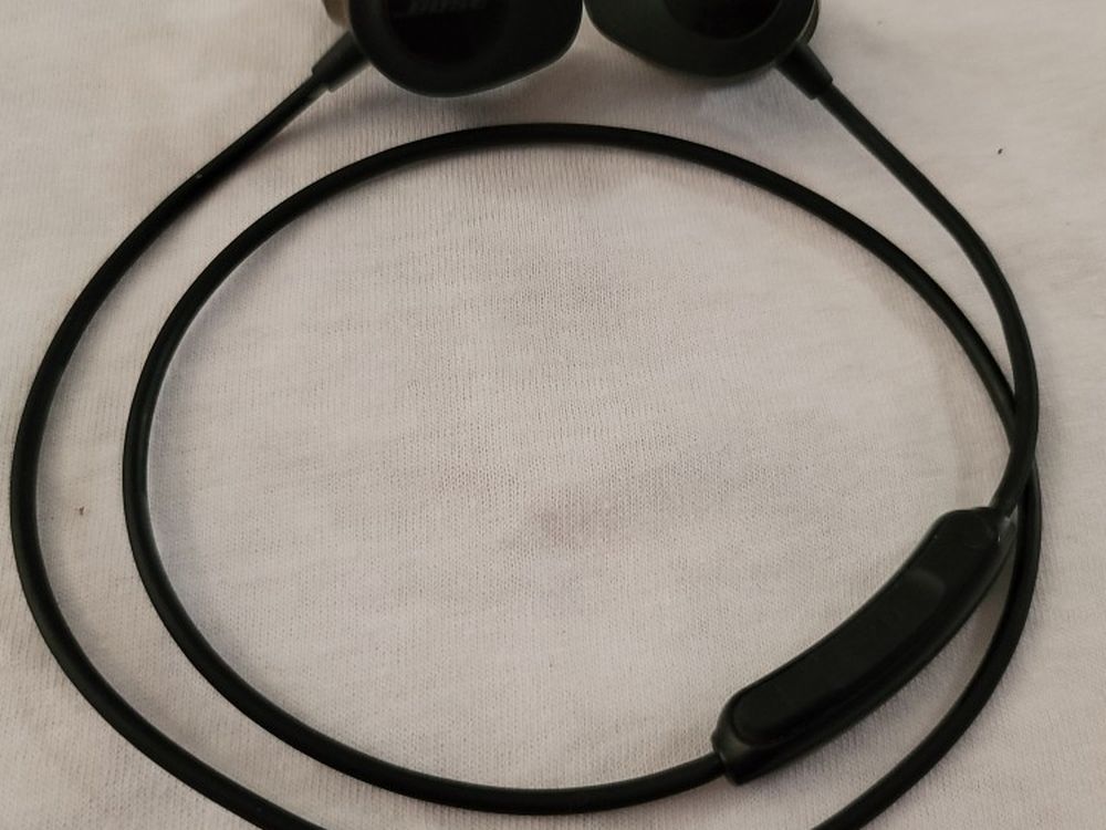 Bose SoundSport Wireless, Sweat Resistant, In-Ear Headphones, Black