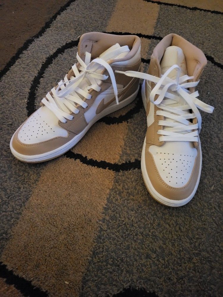 Air Jordan 1 Mid "Tan Gum"
