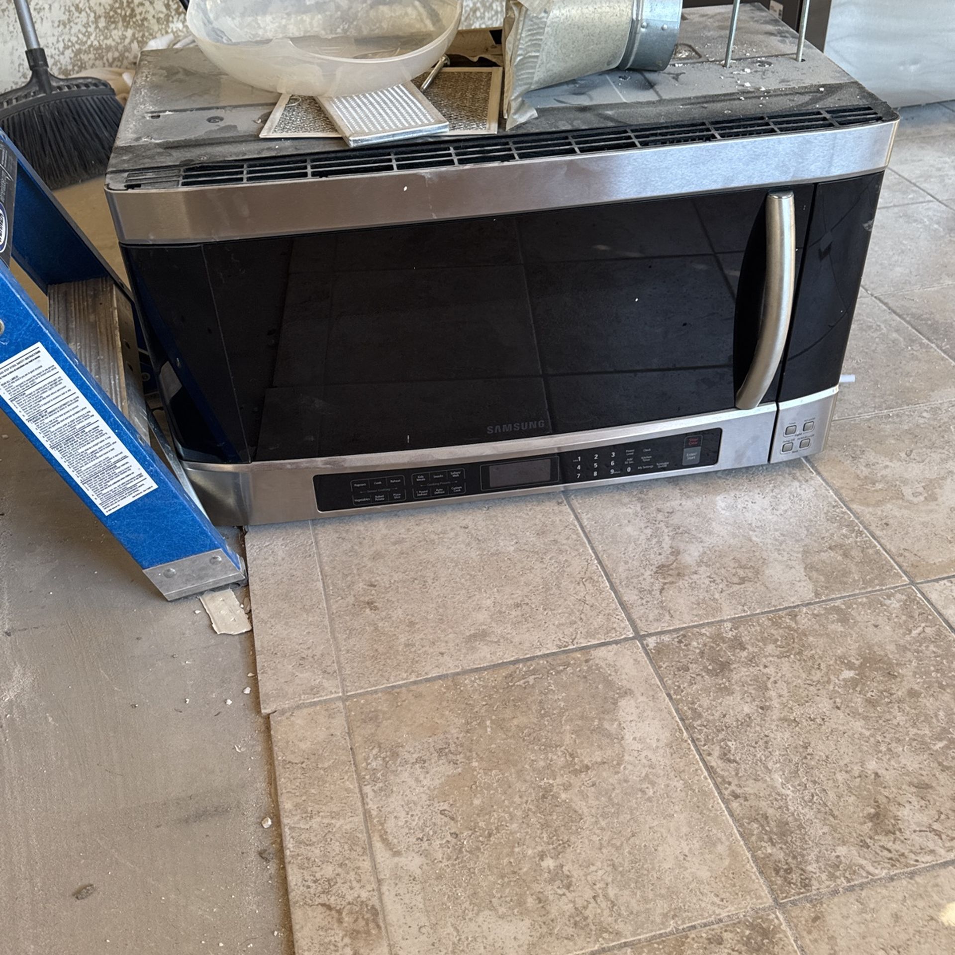 Microwave Samsung 30 Inch