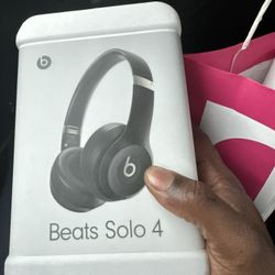 Beats Solo 4