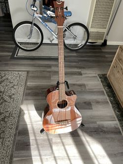 Dean 4 String Base Guitar Brand New 