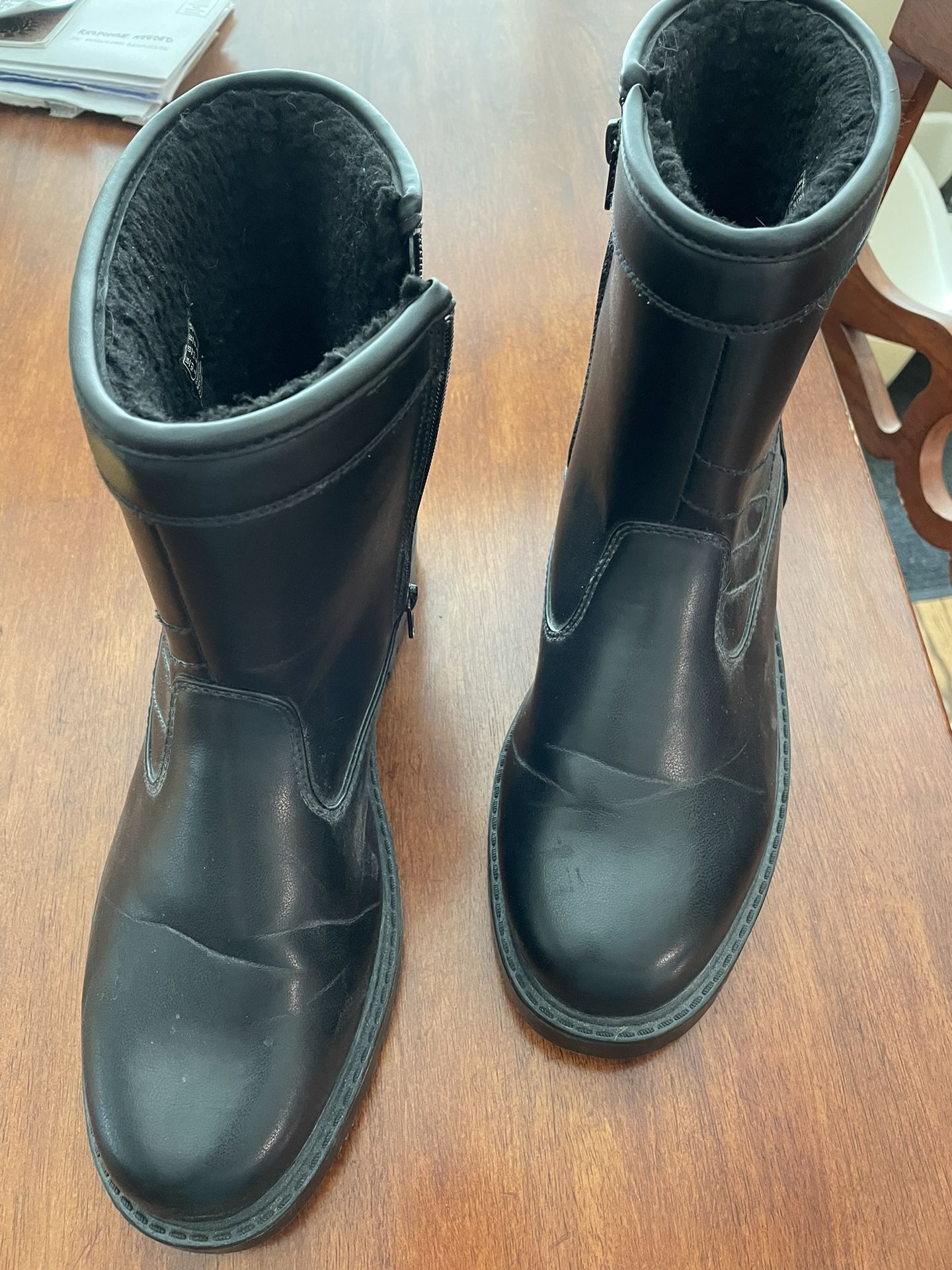 Clark Rain Boots for Sale in Lakewood, CA - OfferUp