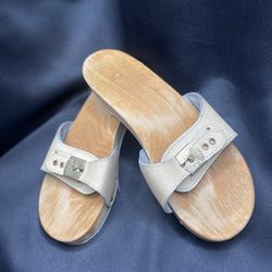 DR SCHOLLS SIZE 8