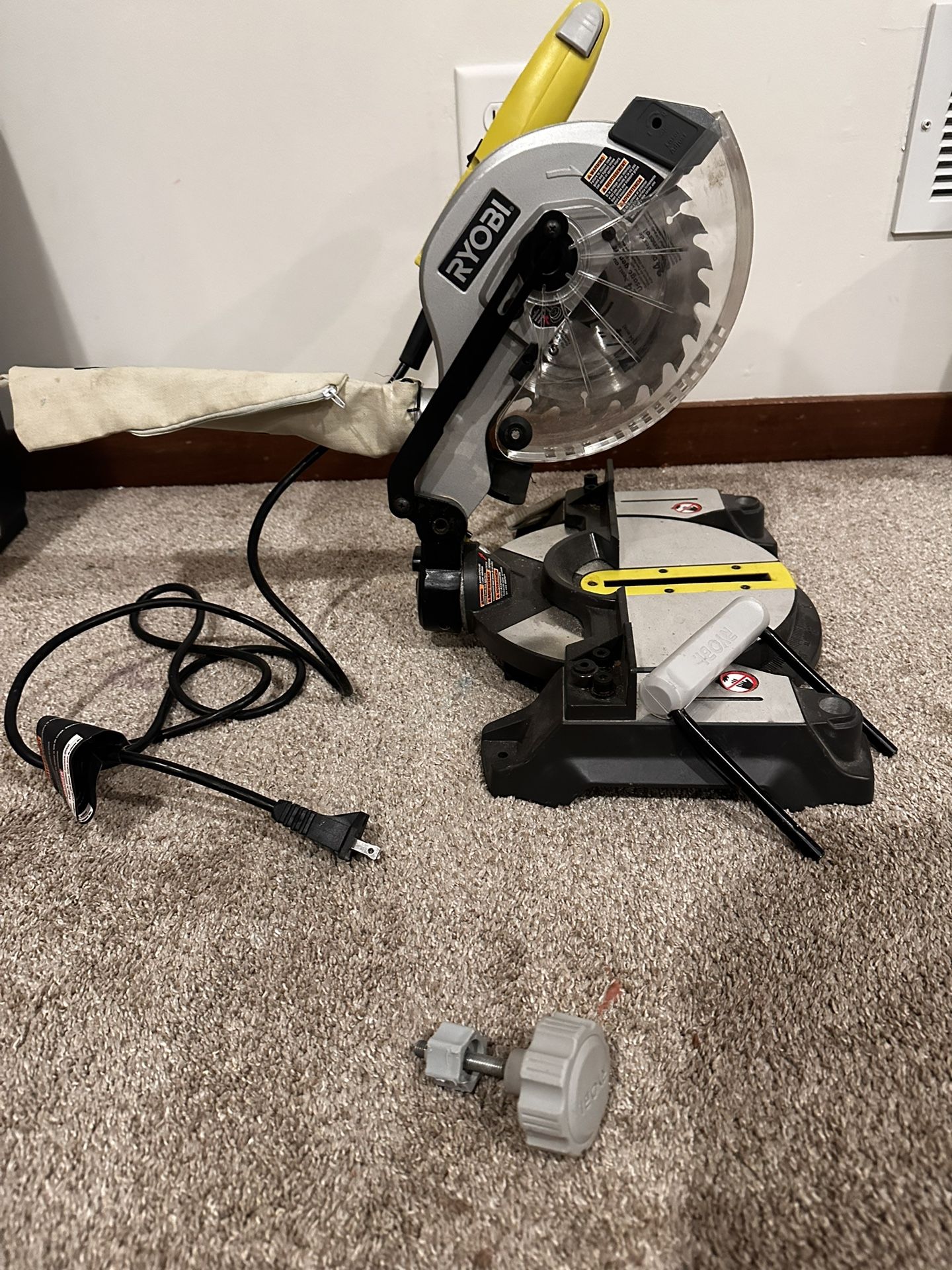 Ryobi 10 in. Compound Miter Saw with 10 IN. COMPOUND MITER SAW-