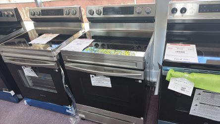 Samsung 30 in. 5-Burner Element Smart Freestanding Electric Range in Stainless Steel with Wi-Fi and No Preheat AirFry