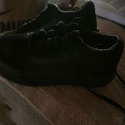 Kids New Vans Size 11 Tennis Shoes 