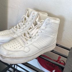 Men’s 10 1/2 Nautica High Tops