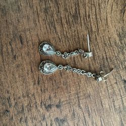 Drop earrings