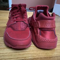 Red Nike Huaraches