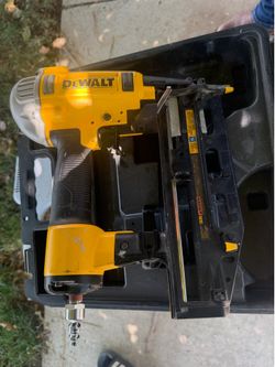 Dewalt Nailer