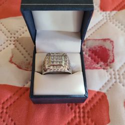 Men's 925 Ring With beautiful CZ Stones