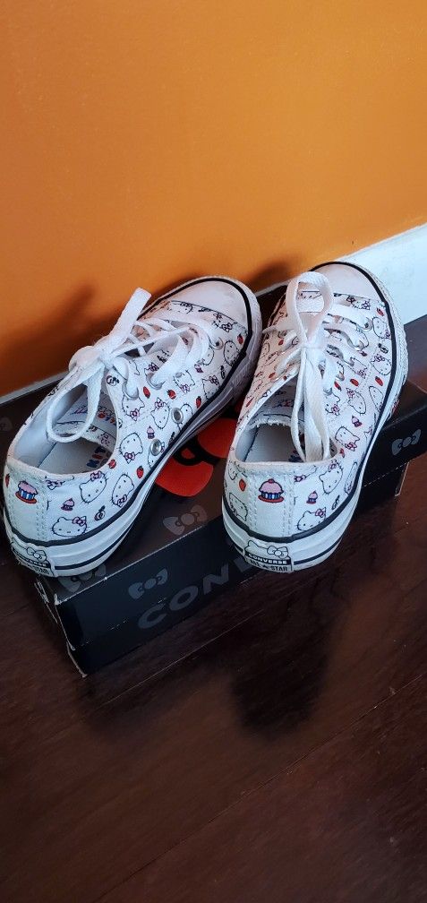 Girl's Converse Hello Kitty Sneakers Size 13