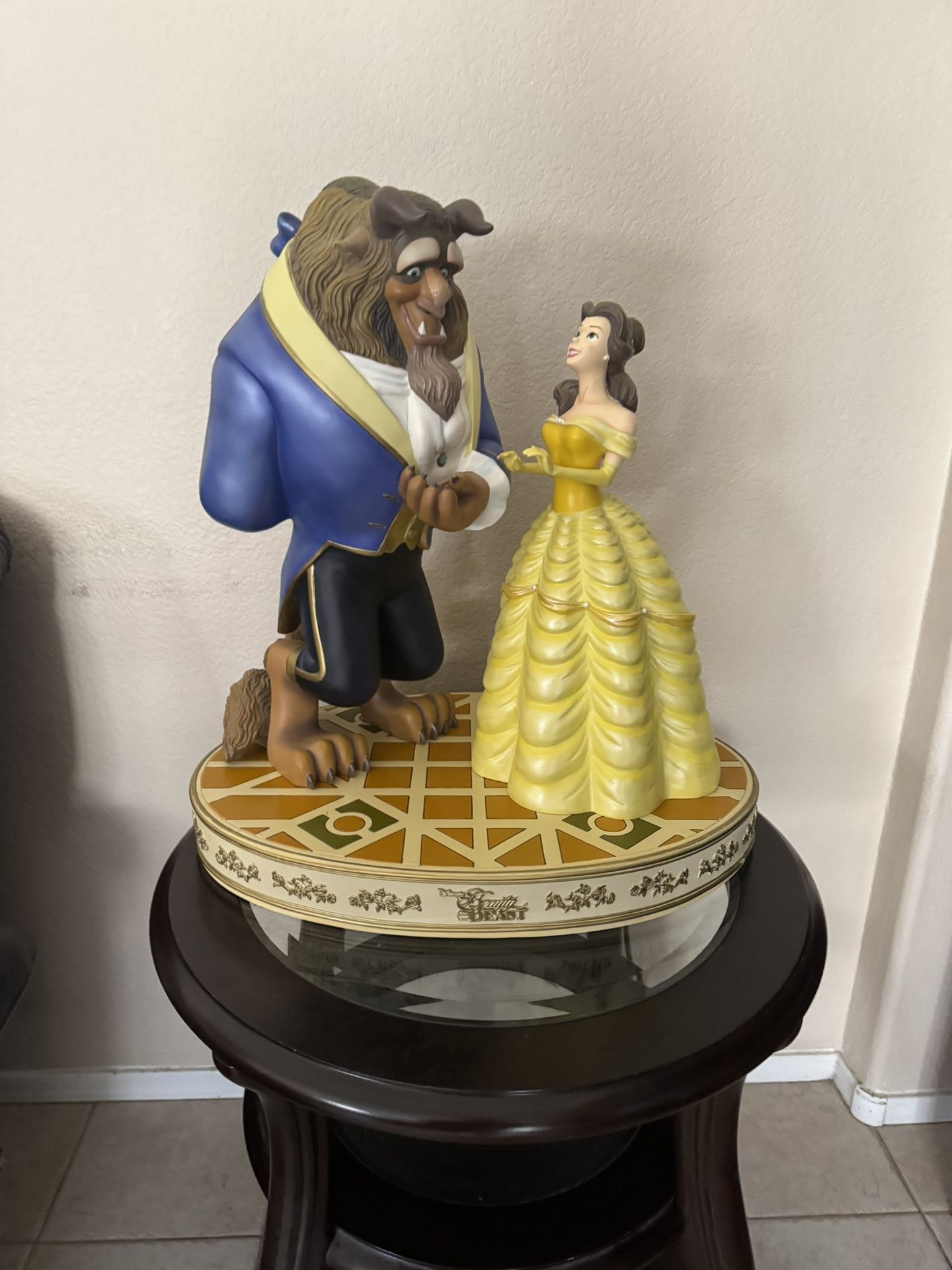 Disney big fig figurine Statue