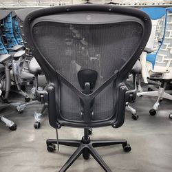 30-40% off New Aeron 2022-2023 (Onyx/Black) Chair