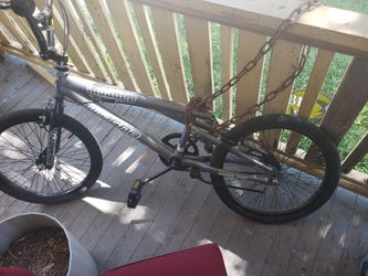 Invader bike handle bars turn