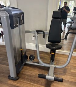 Precor Chest Press – Commercial Grade Strength Machine