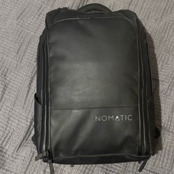 Nomatic Travel Pack 20L Expandable to 30L
