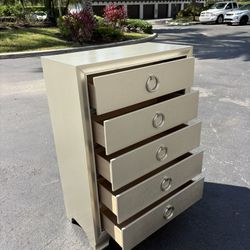 BEDROOM CHEST SOLID WOOD WITH 5 DRAWERS GOLDEN COLOR IN EXCELLENT CONDITION BY COASTER FURNITURE