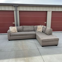 FREE DELIVERY+INSTALLATION  Gray L Sectional Couch