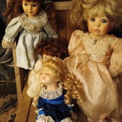 Collector Porcelain Dolls  4