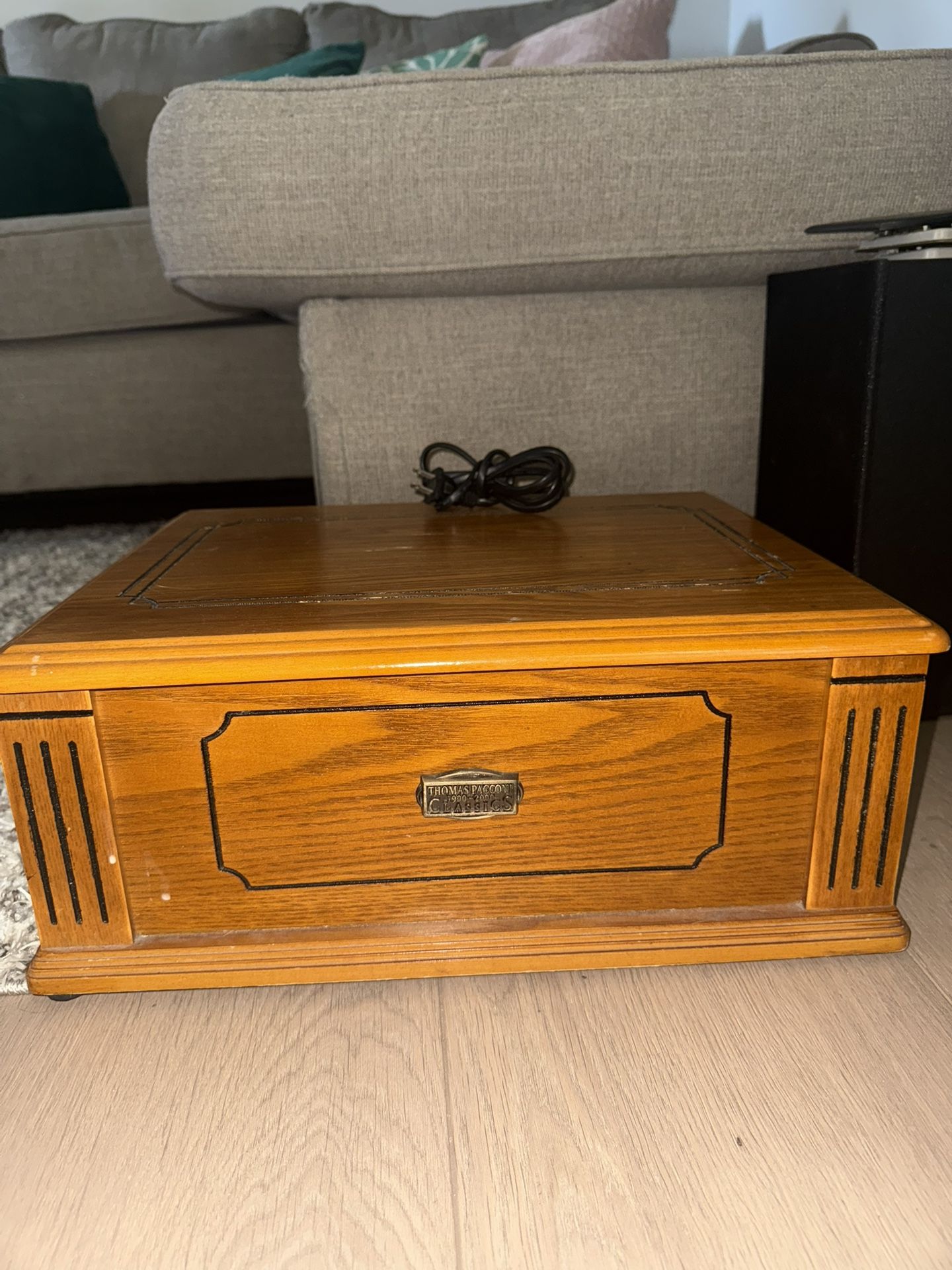 Thomas Pacconi 1900s-2000s Classics Record Player