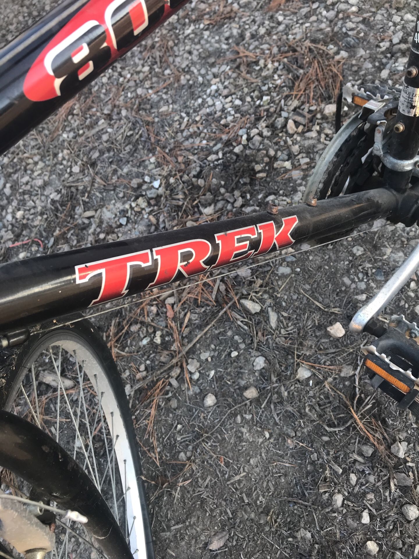 Boys 18 inch track 800 sport 21 speed mountain bike