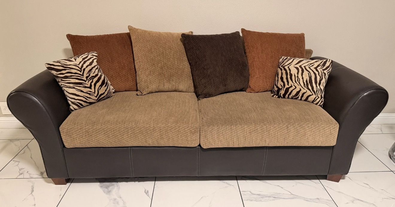 Sofas Set With Two Small Sofa Seat And Middle Table