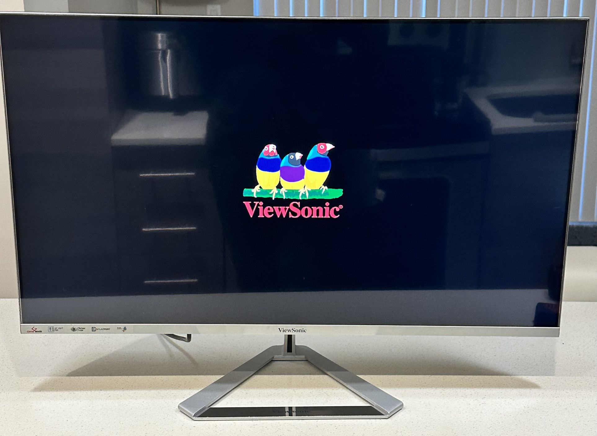 Monitor De Pc ViewSonic Con Soporte Dual