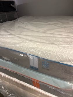 🔥Tempur king size mattress $550🔥