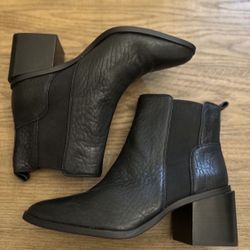 Vince Camuto Women’s Boots 