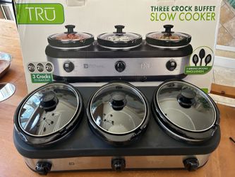 3 mini electric crockpots