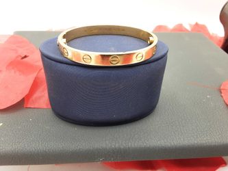 Bangle Bracelet - Yellow Gold 18k (.750) 28 grams 5 inch