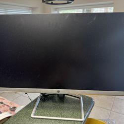 27 Inch HP Computer Monitor (2 Available)