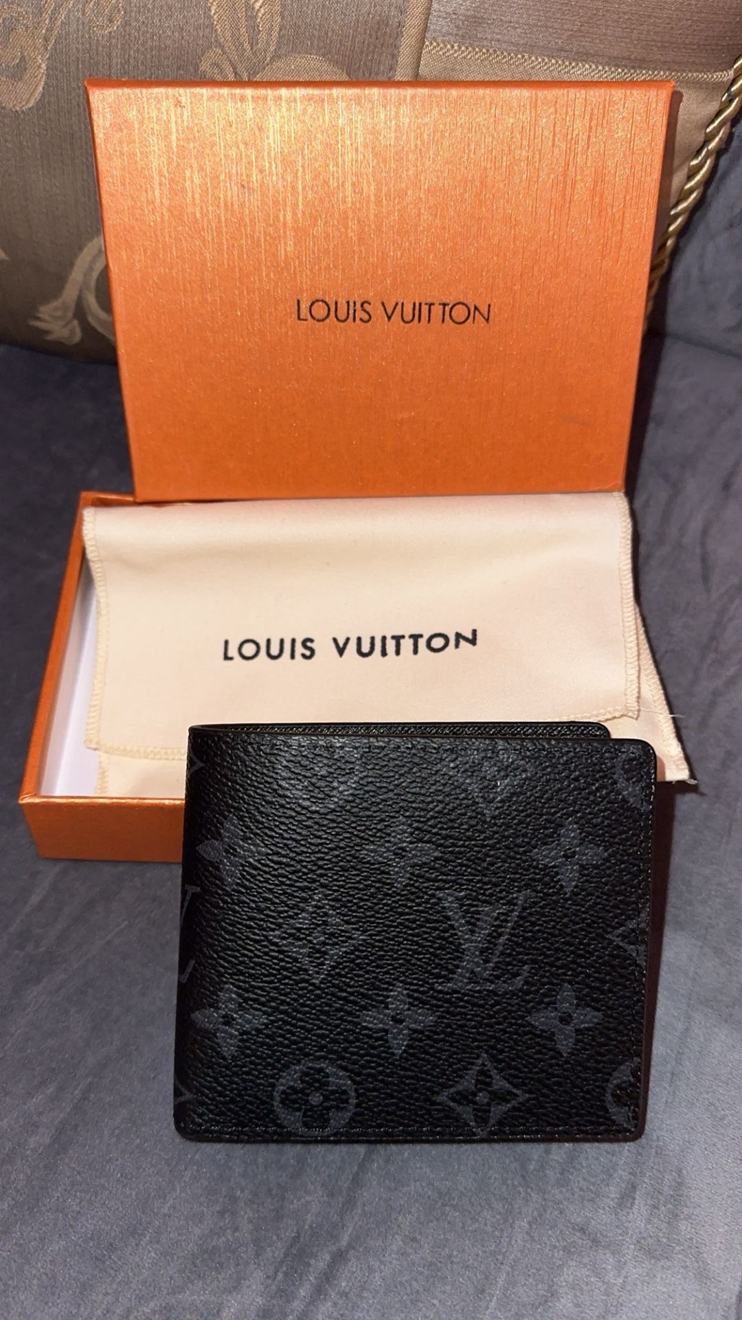 Loui Vuitton Wallet