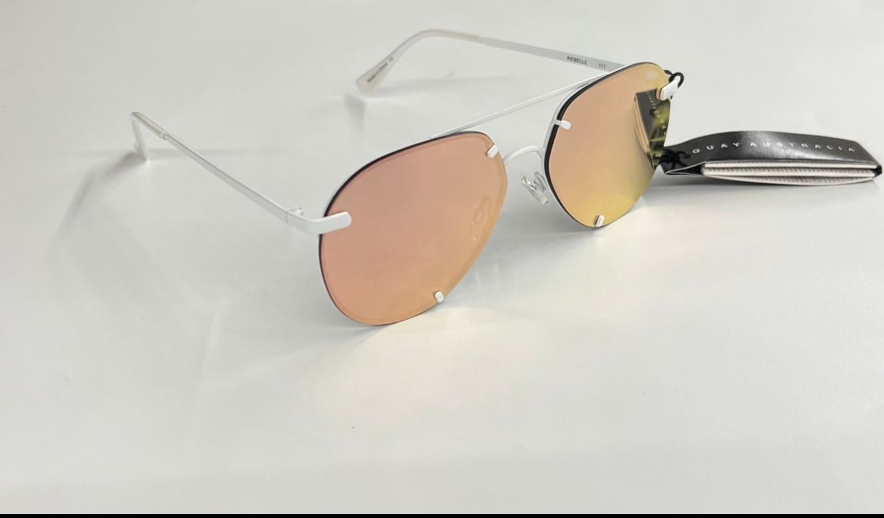 Quay Rebelle Aviator Sunglasses WHITE ROSE GOLD for Sale in  display picture 3