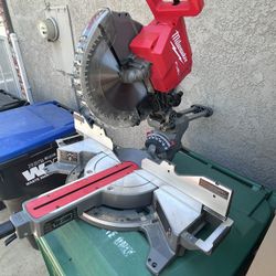 Milwaukee 18V Miter Saw