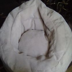 DOG BED 