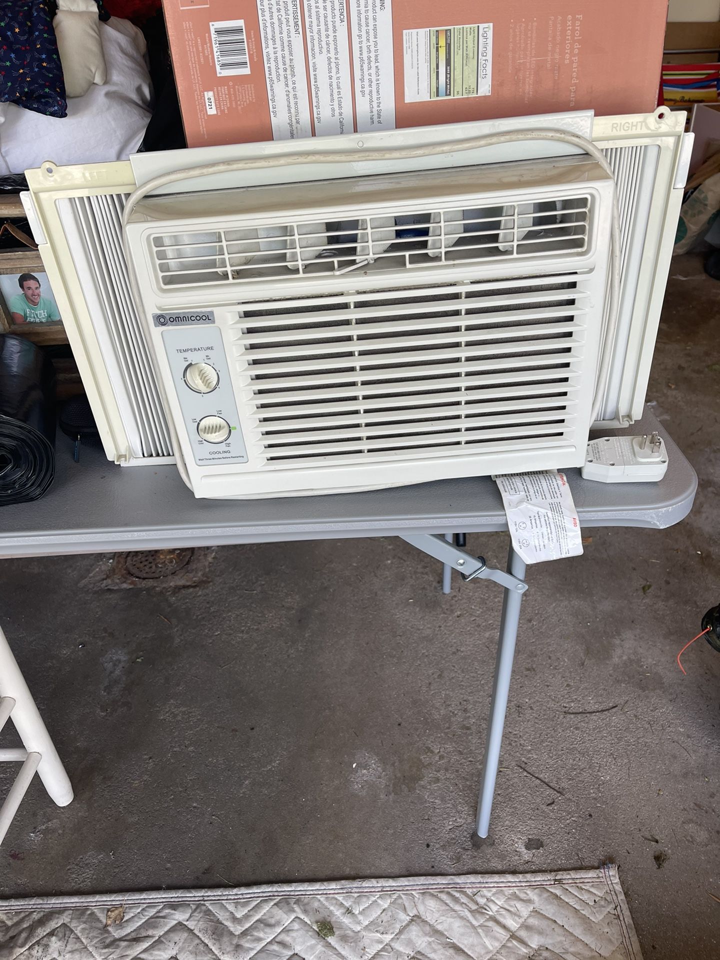 Small AC Unit  Great Condition  