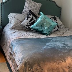 Beautiful Queen  Teal Color Bed With Foam Mattress 