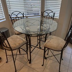 Glass Breakfast table W/ 4 chairs 